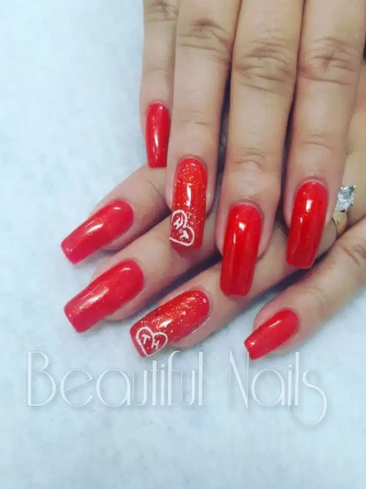 manicure and polish at Beautiful Nails